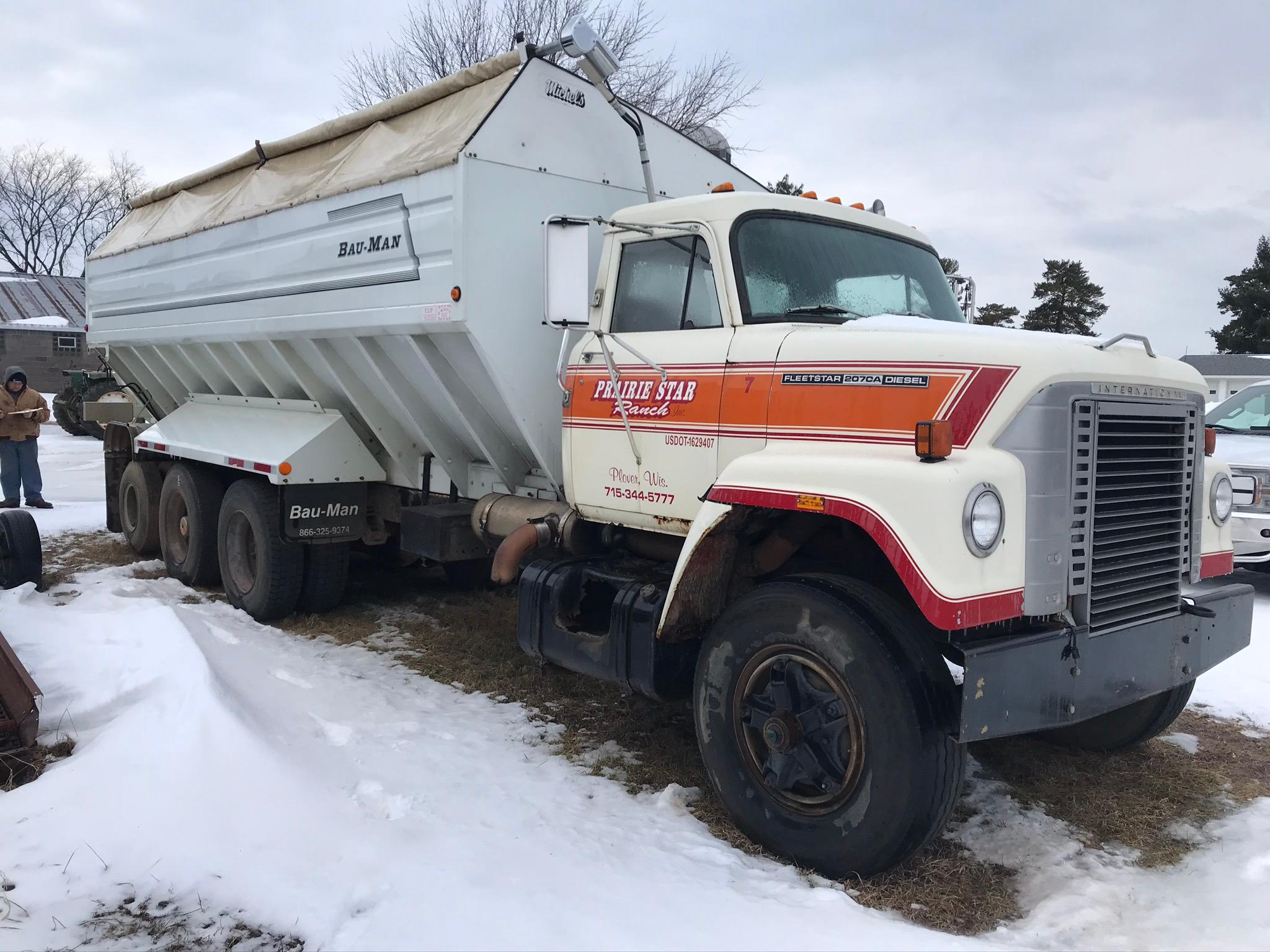 1974 IHC 2070A Truck