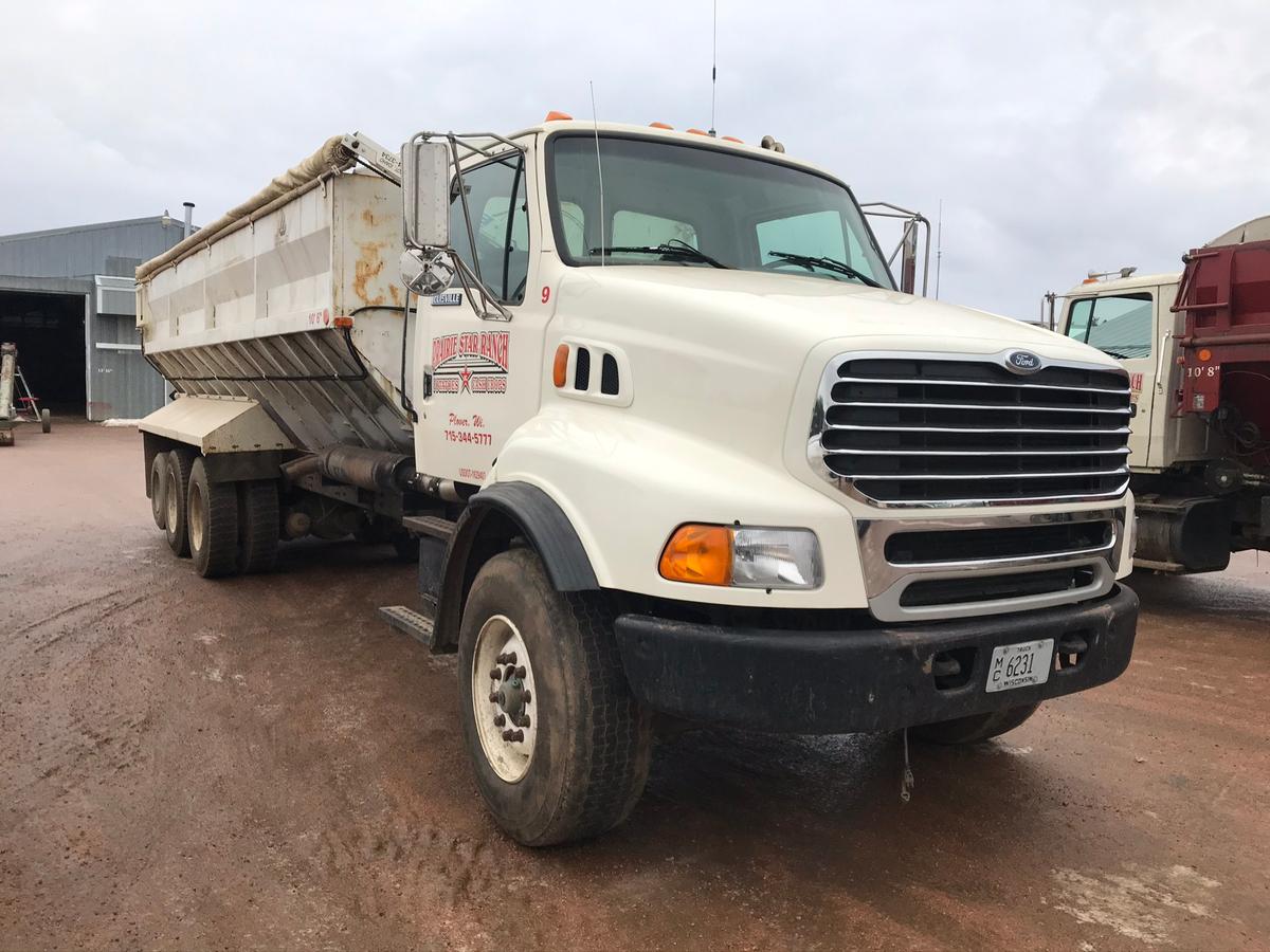 1998 Ford L9000 Truck