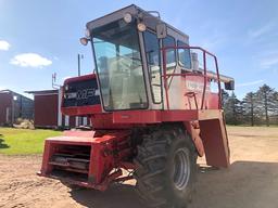 Massey Ferguson 550 Combine