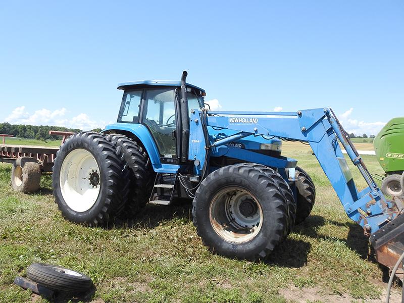 New Holland 8970 w/ Loader