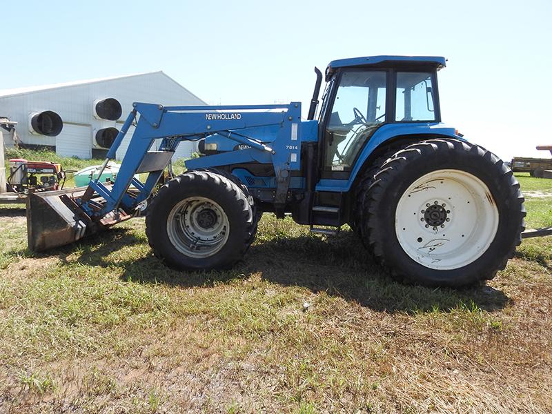 New Holland 8970 w/ Loader