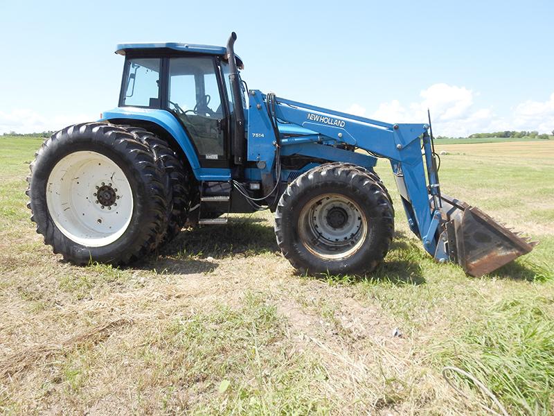 New Holland 8970 w/ Loader