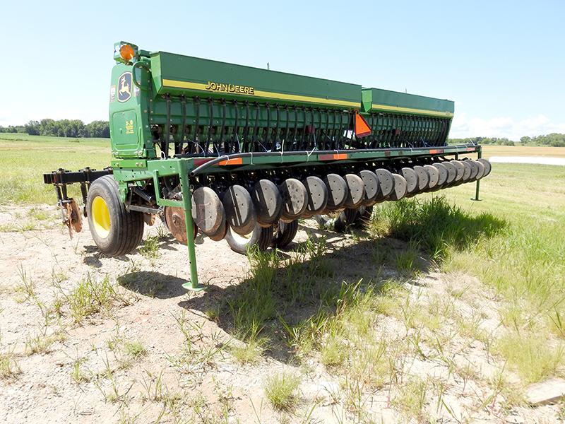 2013 John Deere 1520 No-Till Grain Drill