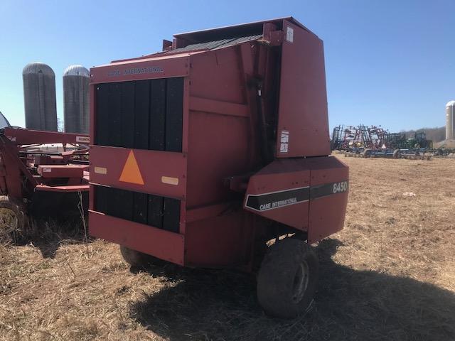 Case IH 8450 Round Baler