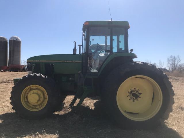 John Deere 7800 Tractor