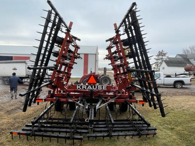 Krause 5630 Field Cultivator w/ Levelers