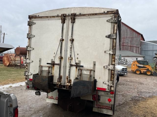 1994 Ford LTL 9000 AeroMax Grain Truck