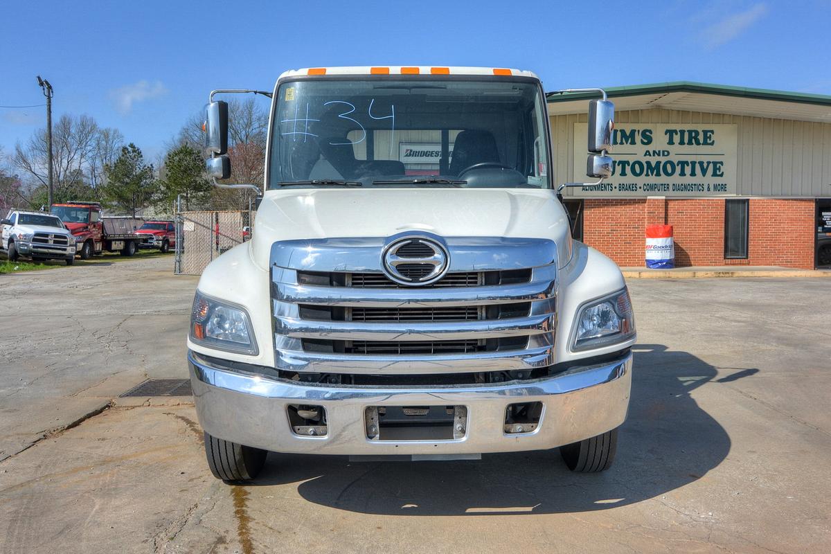 TRUCK #45 2015 Hino 268A Conventional Cab Class 6  7.6 Diesel, 153,087 mile