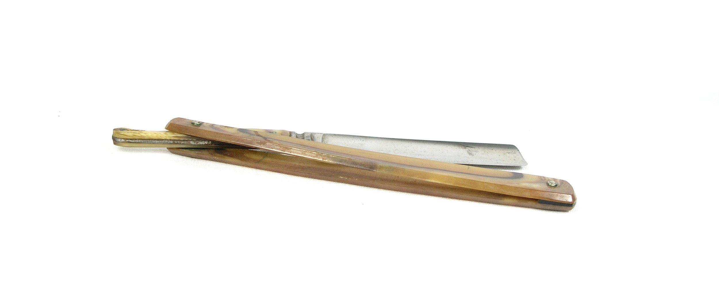 Wilbert Cutlery Co.  Chicago, IL straight razor.  Sears Trademark. Blade ha