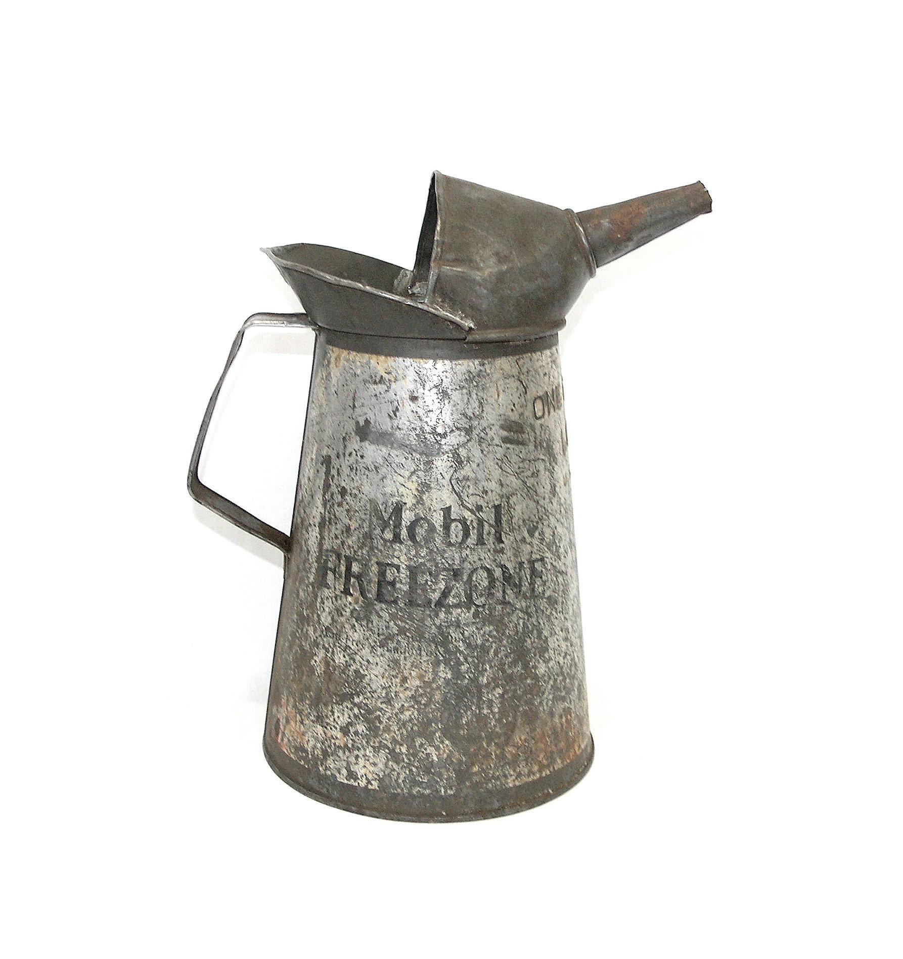 Vintage Metal Mobil "Freezone" 1 Gallon Oil Can with Spout and Handle. Spco