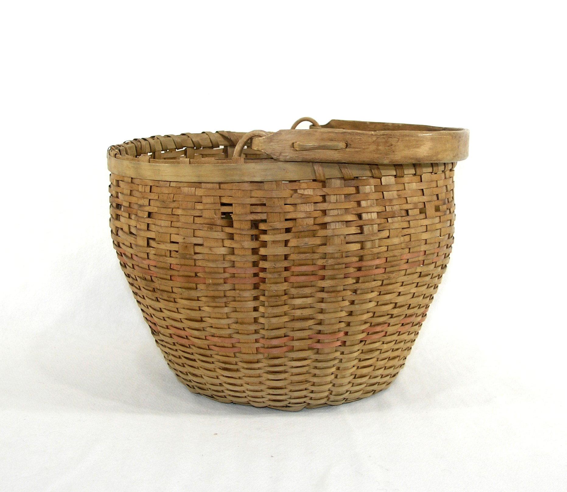 Vintage Native American Gathering Basket with Handle.    10" dia x 7" tall