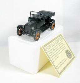 Diecast Replica of 1925 Ford Model T Touring From National Motor Museum Min