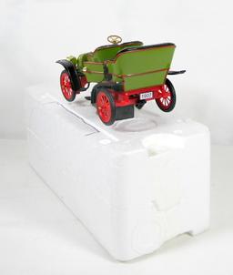 Diecast Replica of 1907 Cadillac Model M from National Motor Museum Mint 1/