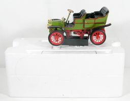 Diecast Replica of 1907 Cadillac Model M from National Motor Museum Mint 1/