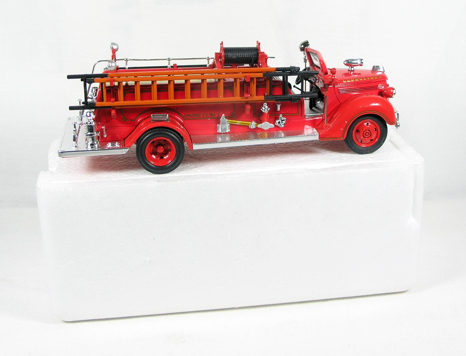 Diecast Replica of 1938 Ford Fire Engine from Signature Models for National
