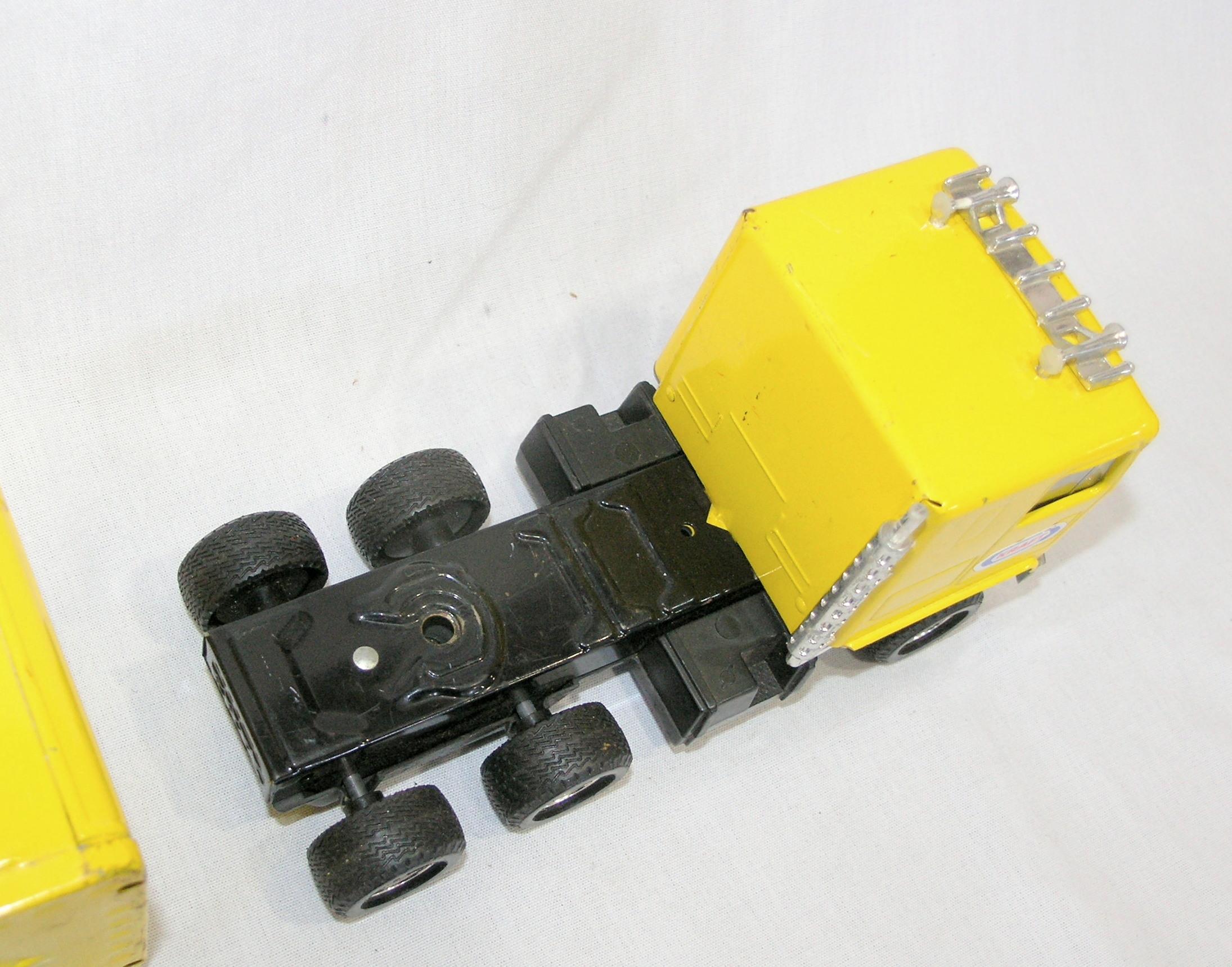 1980s Ertl Toy Semi Tractor & Trailer. Kraft Velveeta. Good Played With Con