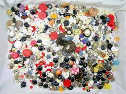 3 Pound Bag of Mixed Vintage & Newer Buttons