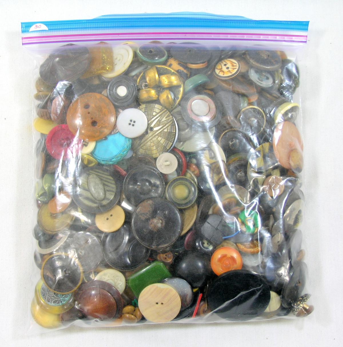 3 Pound Bag of Mixed Vintage & Newer Buttons