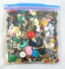 3 Pound Bag of Mixed Vintage & Newer Buttons