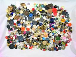 3 Pound Bag of Mixed Vintage & Newer Buttons