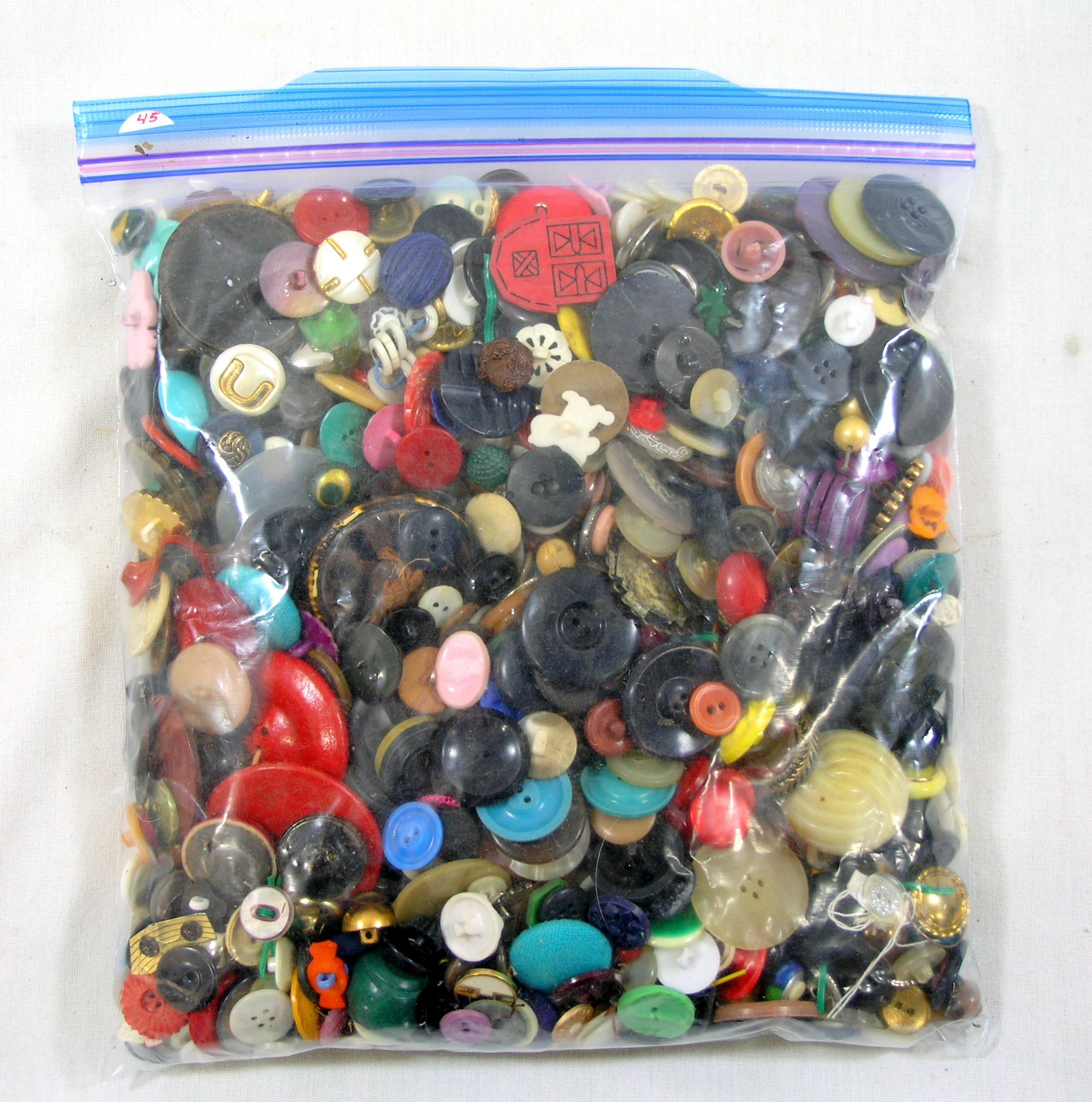 3 Pound Bag of Mixed Vintage & Newer Buttons