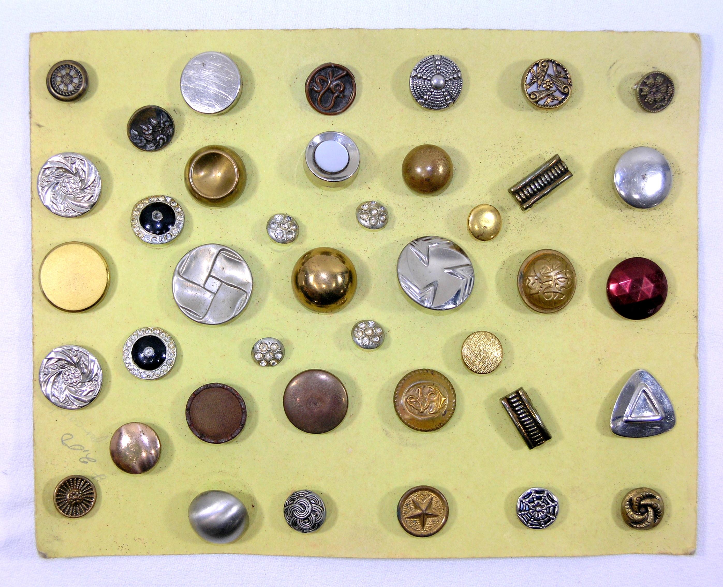 Group of Misc. Mixed Vintage & Newer Buttons. Some Plastic, Some Metal & Ot