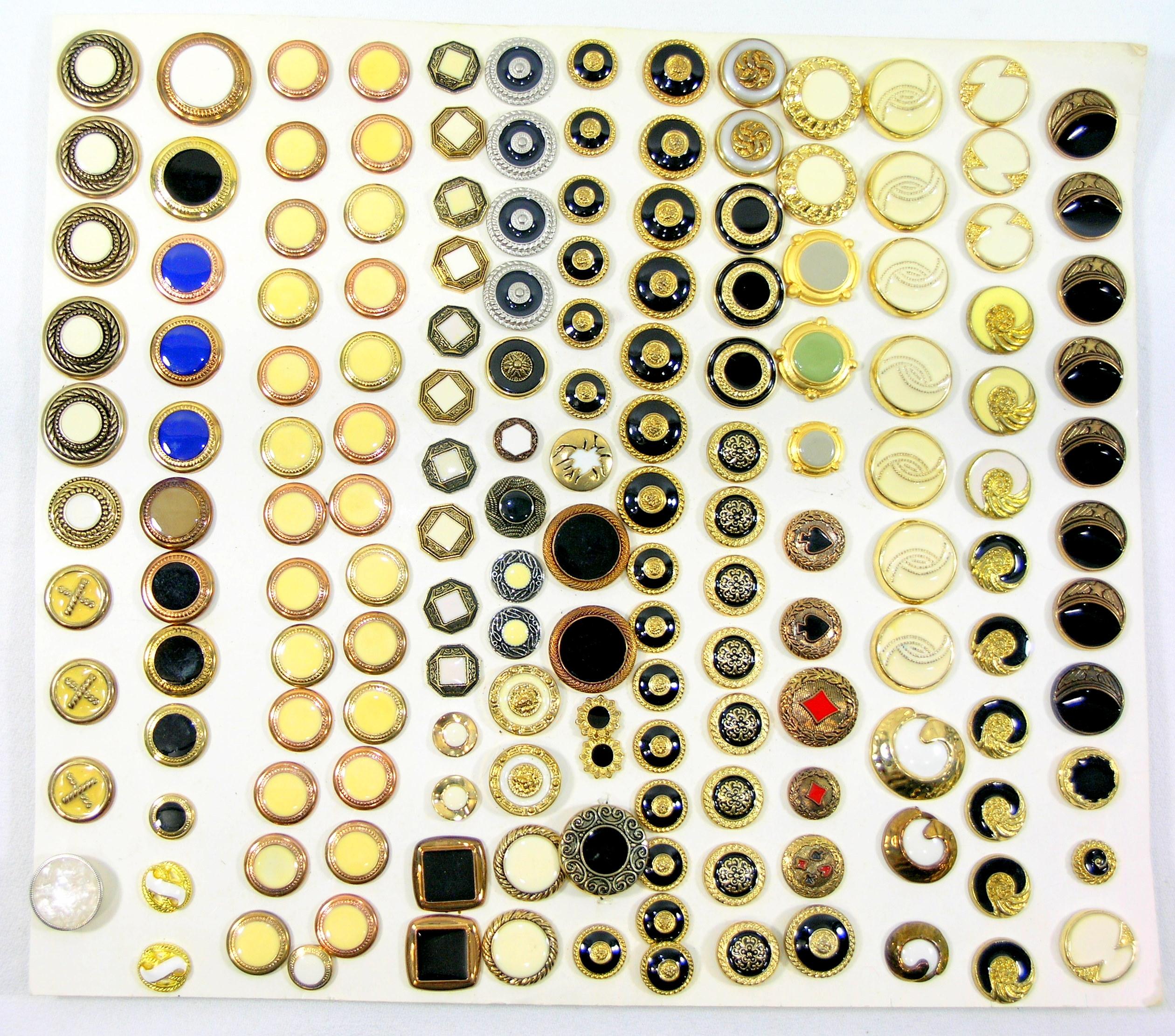 Group of Misc. Mixed Vintage & Newer Buttons. Some Plastic, Some Metal & Ot