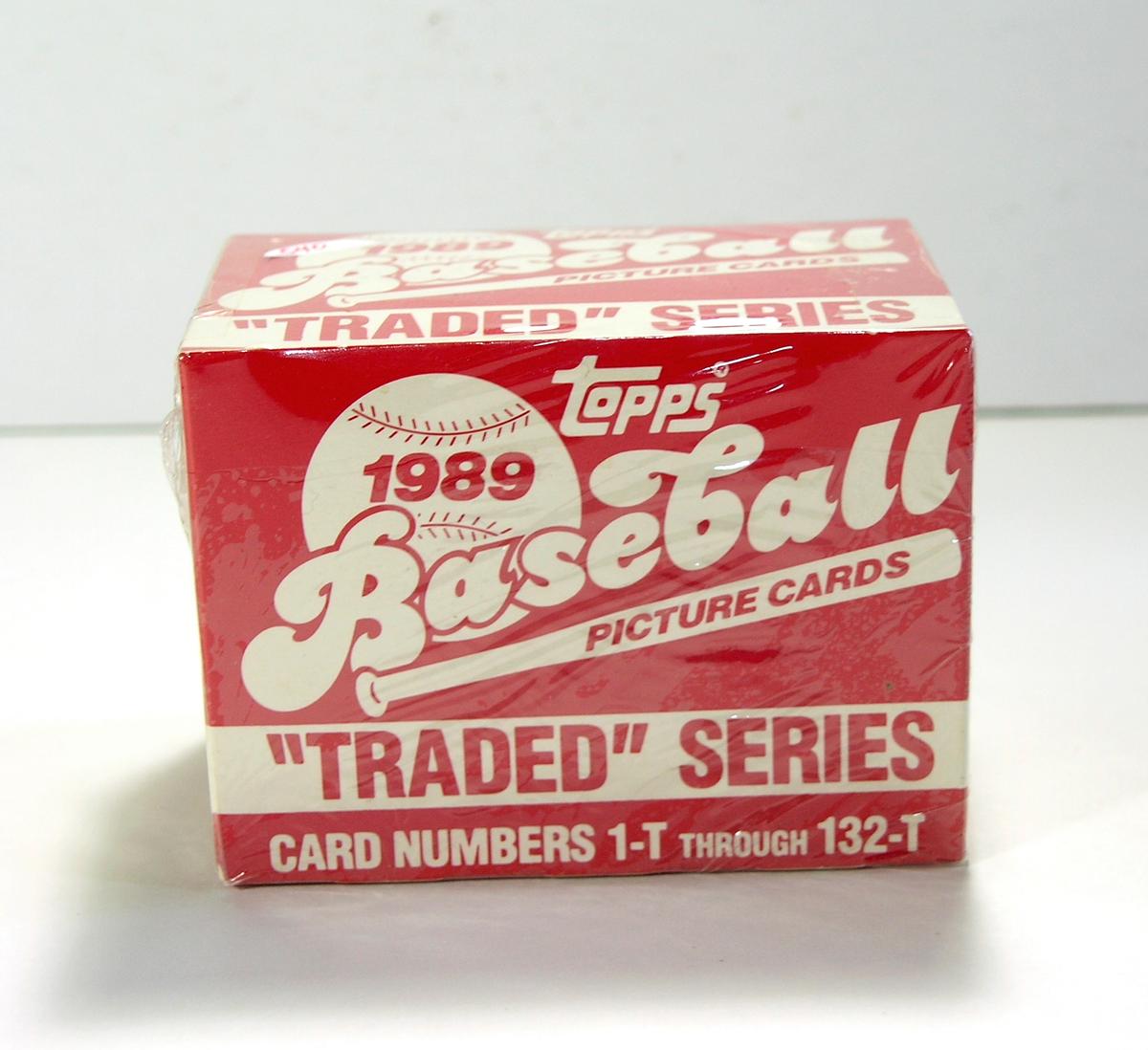 1989 Topps Traded Baseball Card Set of 132 Factory Sealed