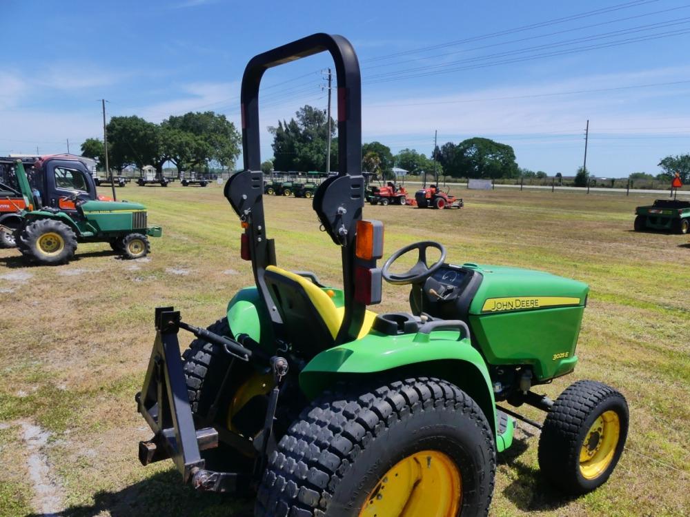 2017 John Deere 3025E