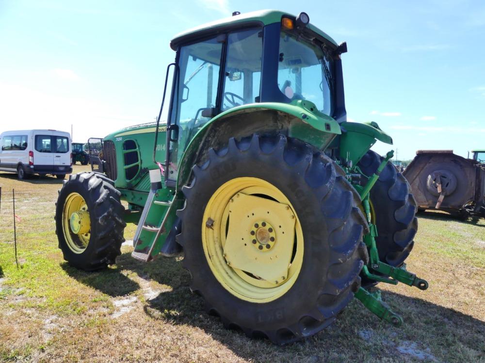 John Deere 7130