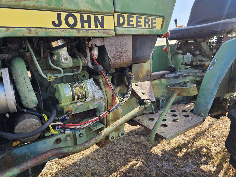John Deere 650