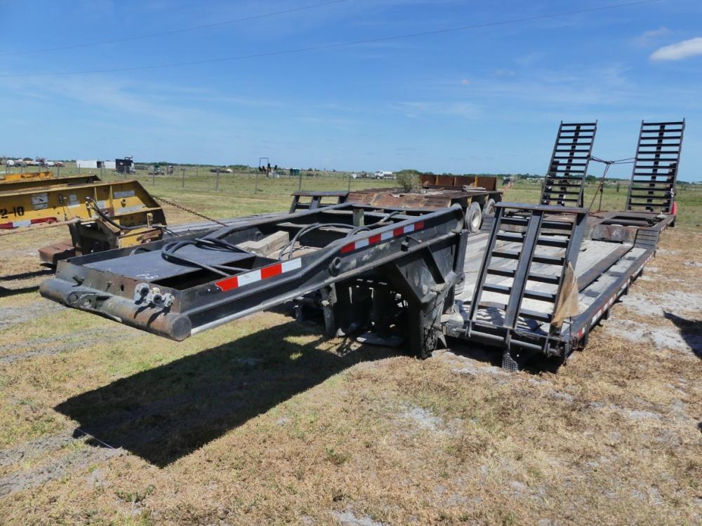 1970 Trim 30'x10' Detach Trailer