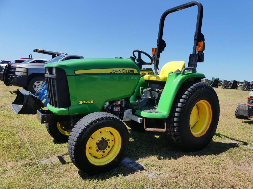 2017 John Deere 3025E