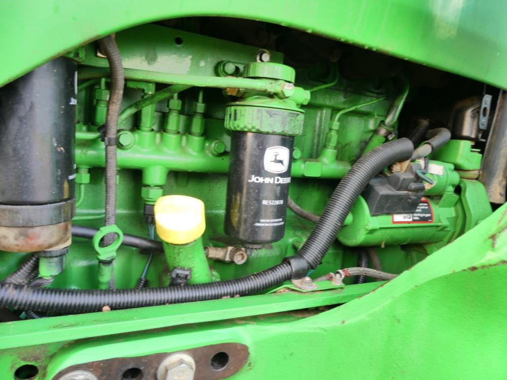 John Deere 7230