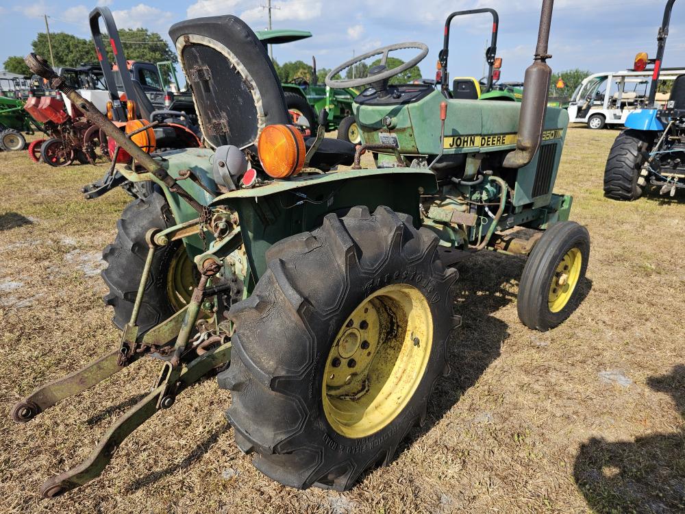 John Deere 650