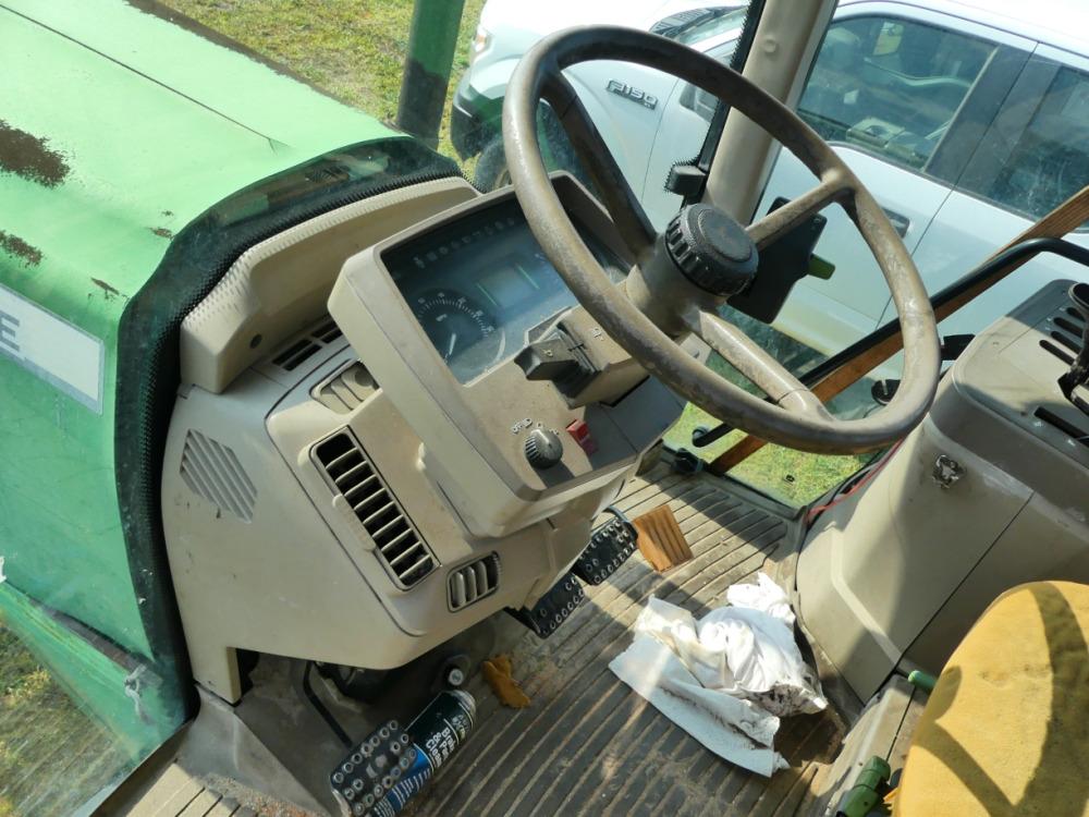 John Deere 7230