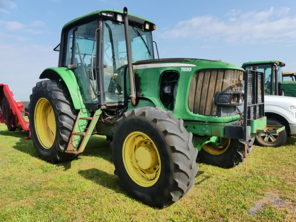 John Deere 7230