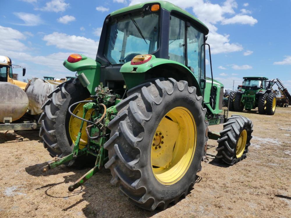 John Deere 7230