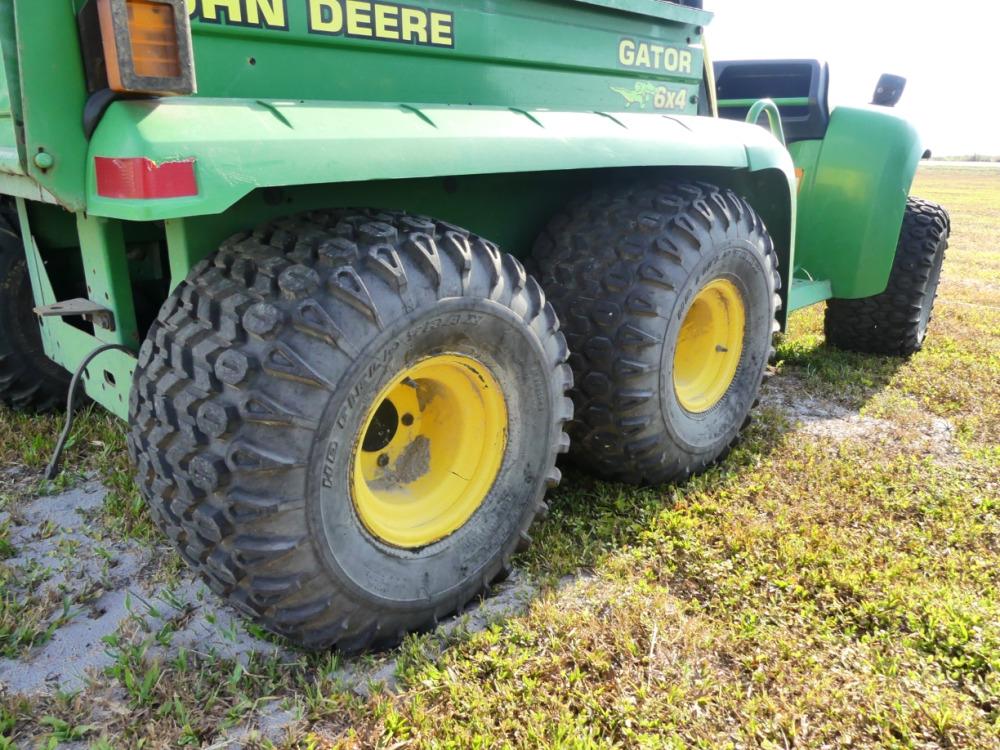 2001 John Deere 6X4