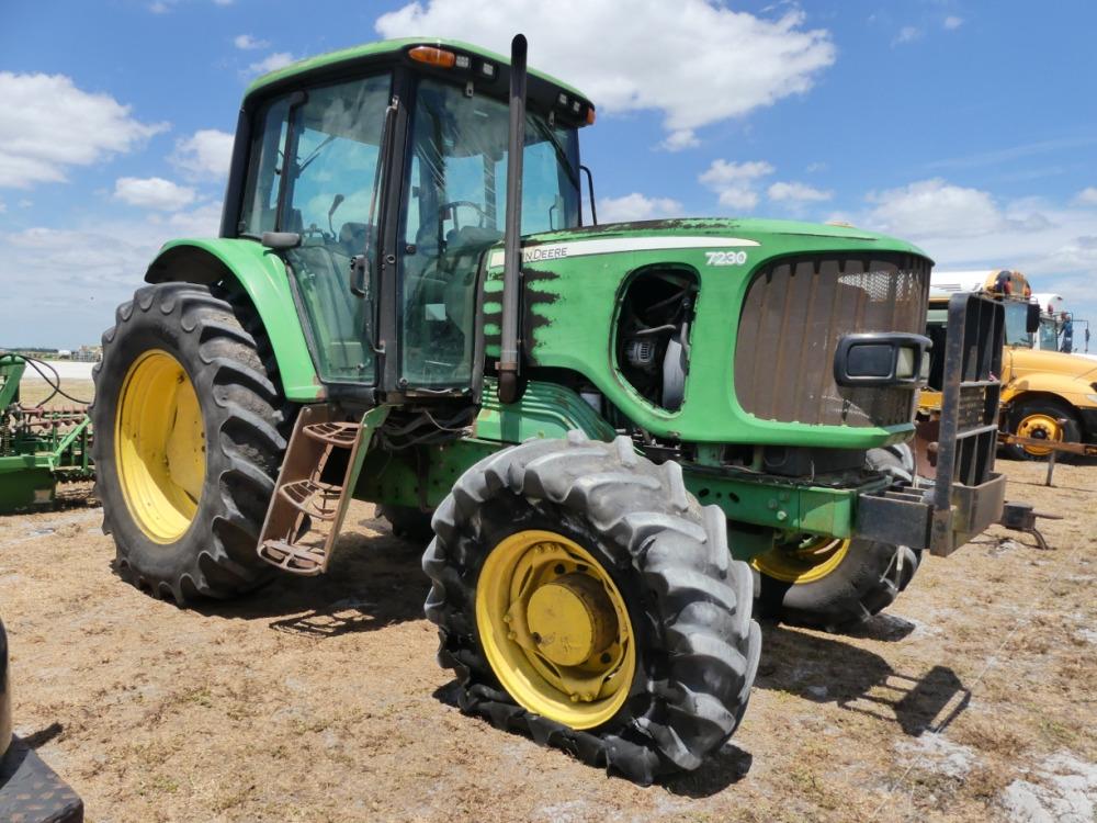 John Deere 7230