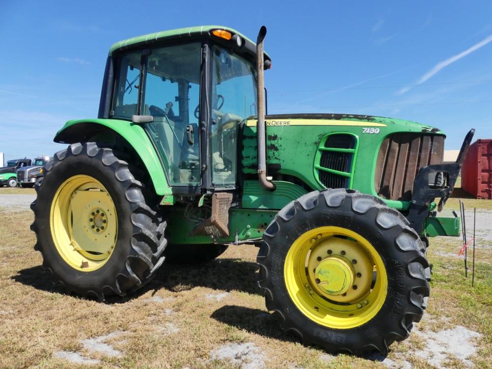 John Deere 7130