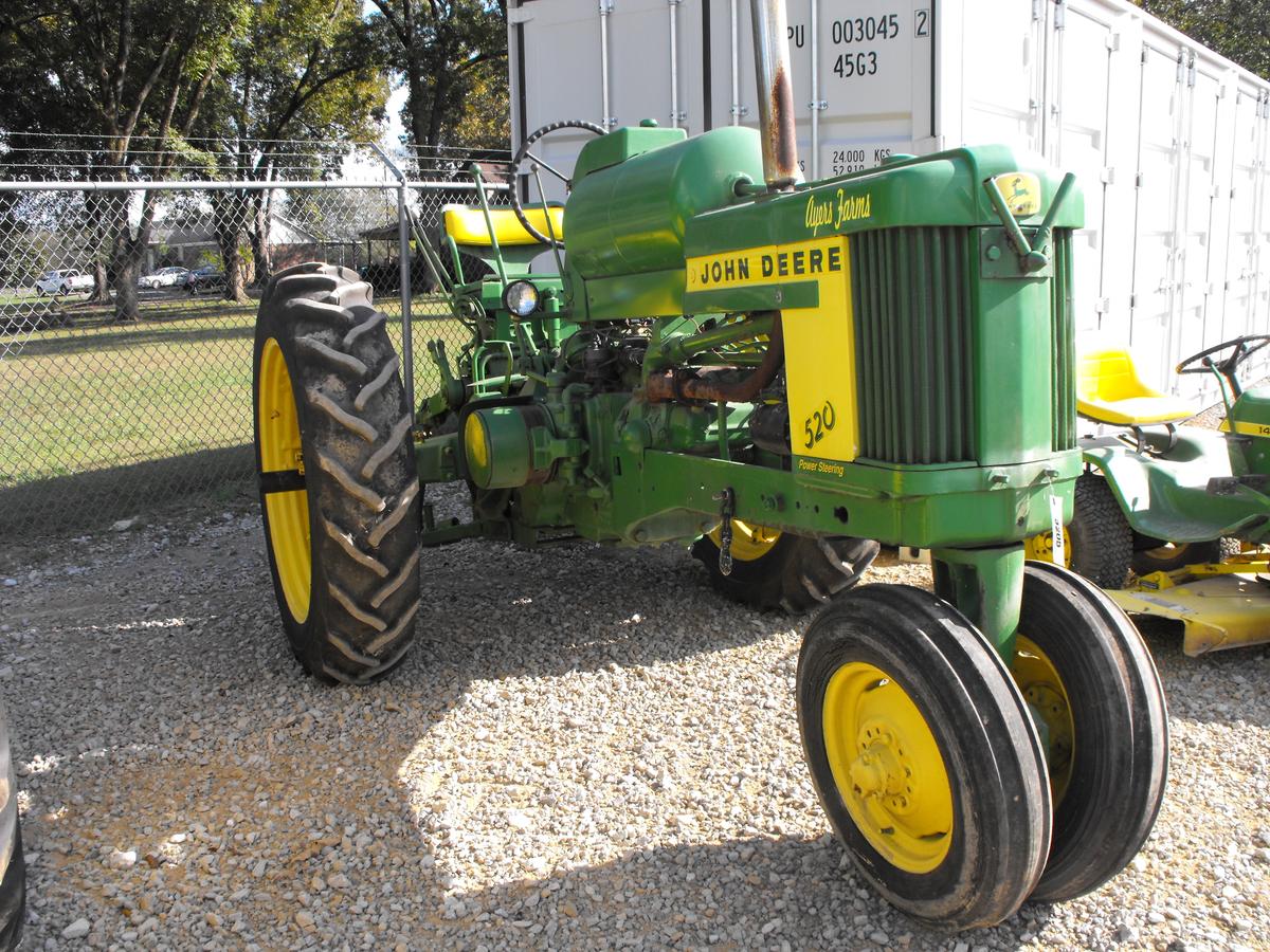 JOHN DEERE 520 LP  P/S   ENGINE IS FREE/NON-RUNNER