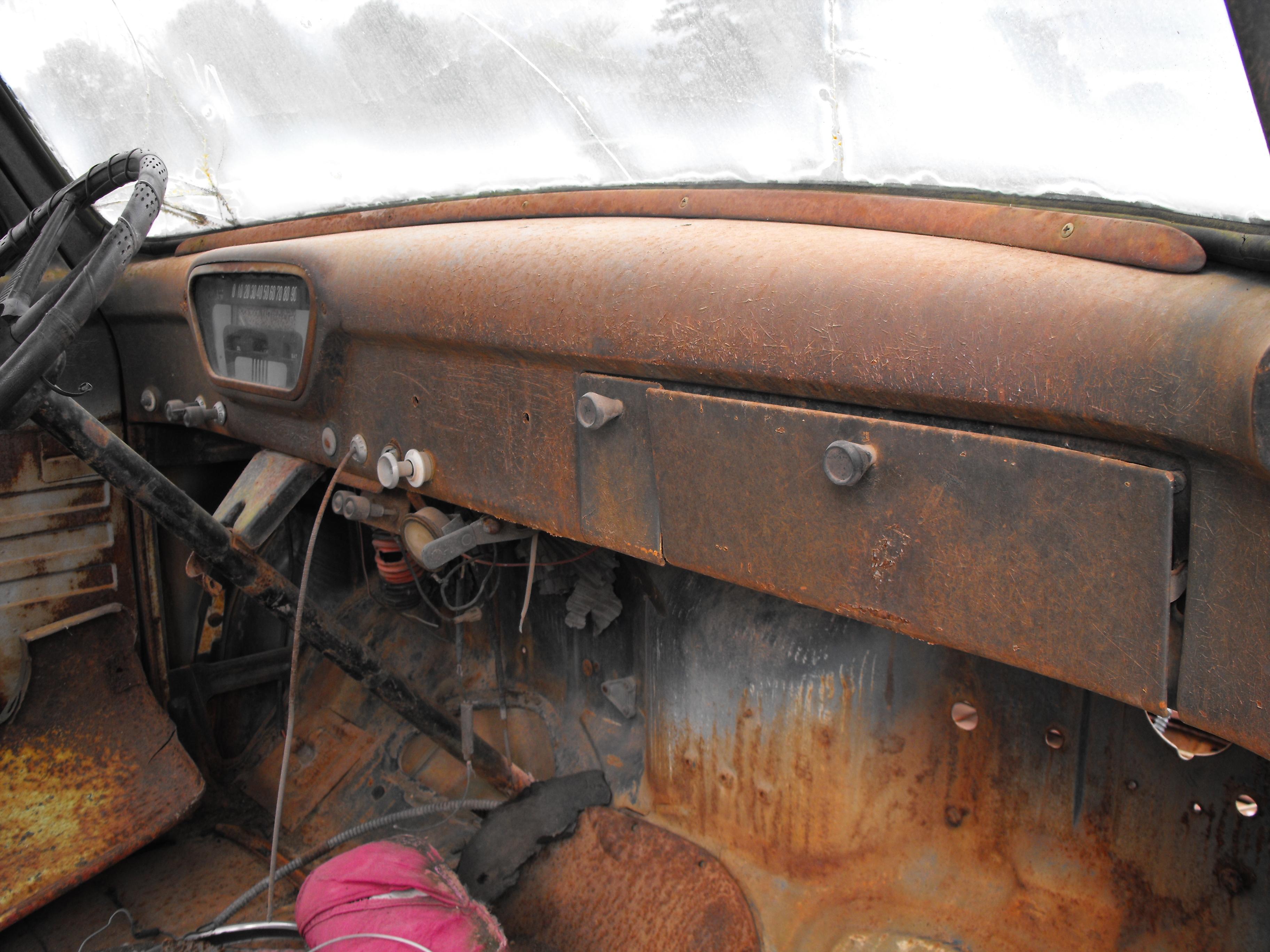 1955 FORD TRUCK FOR PARTS OR RESTORATION/BED FULL OF EXTRAS