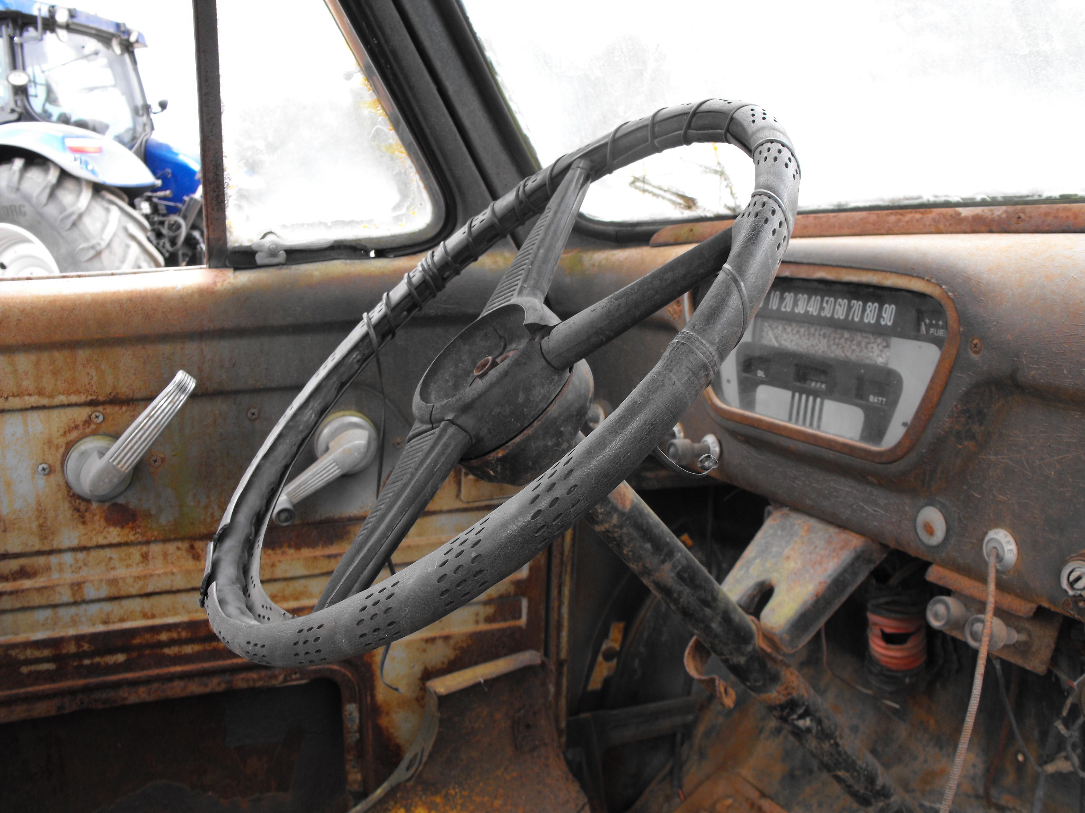 1955 FORD TRUCK FOR PARTS OR RESTORATION/BED FULL OF EXTRAS