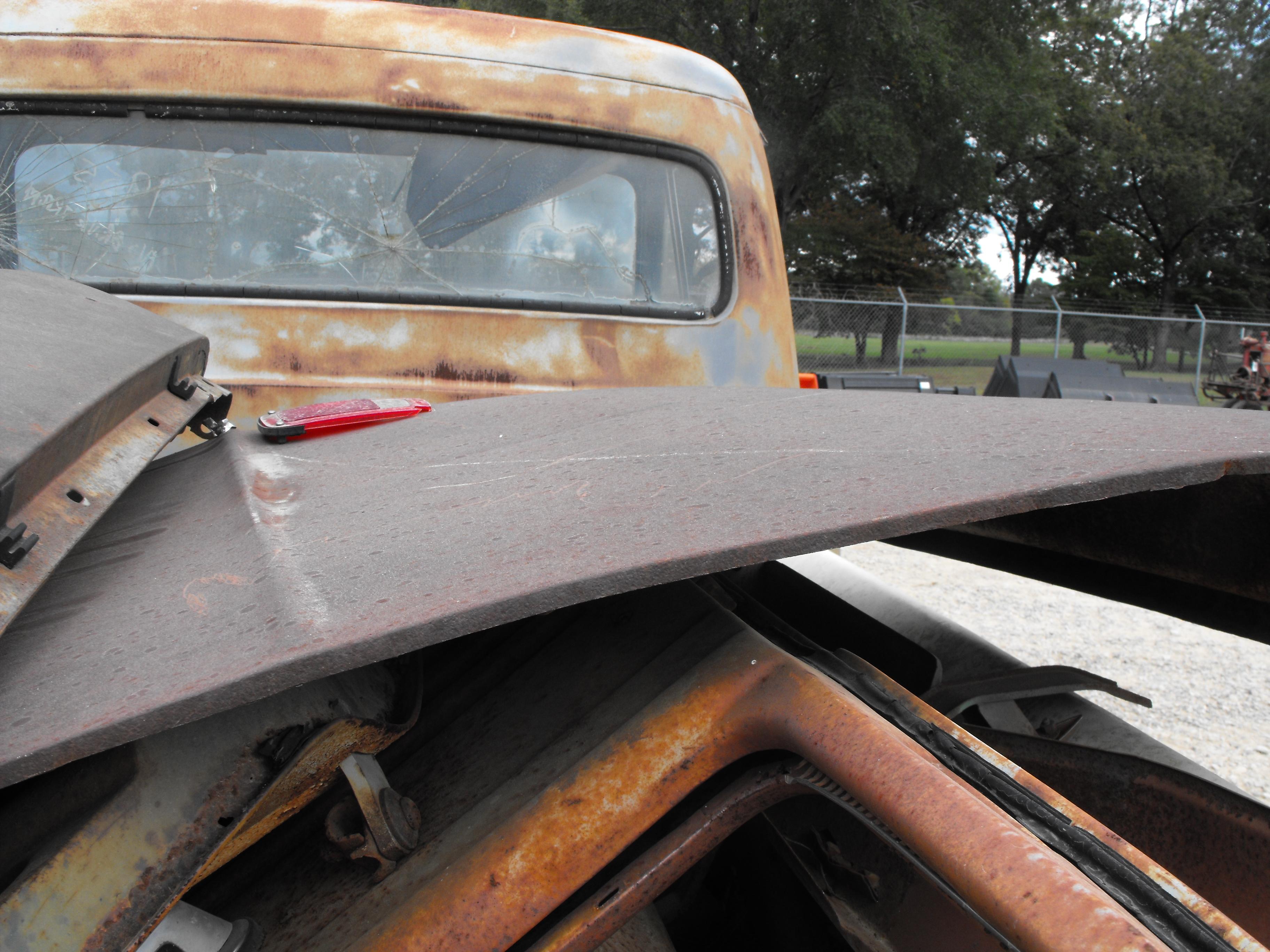 1955 FORD TRUCK FOR PARTS OR RESTORATION/BED FULL OF EXTRAS