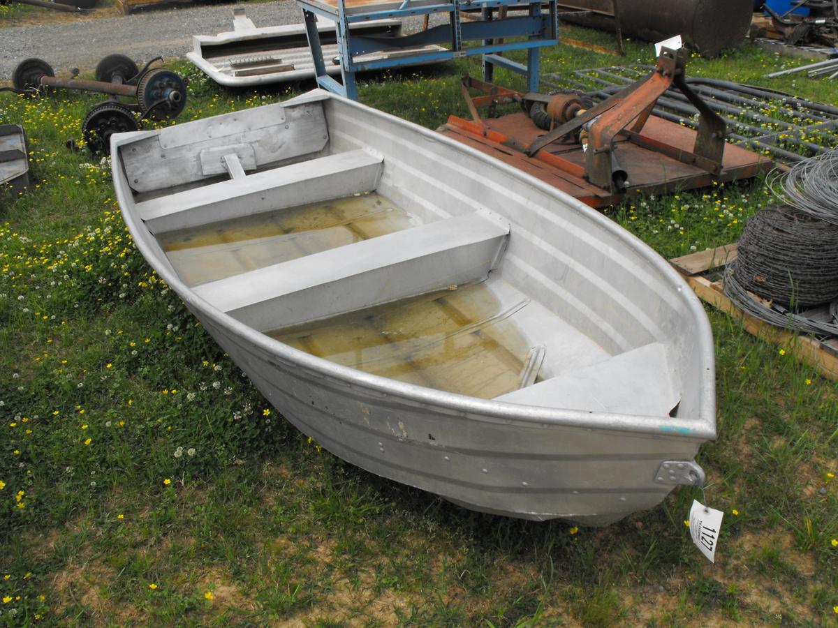 12' ALUMINUM BOAT