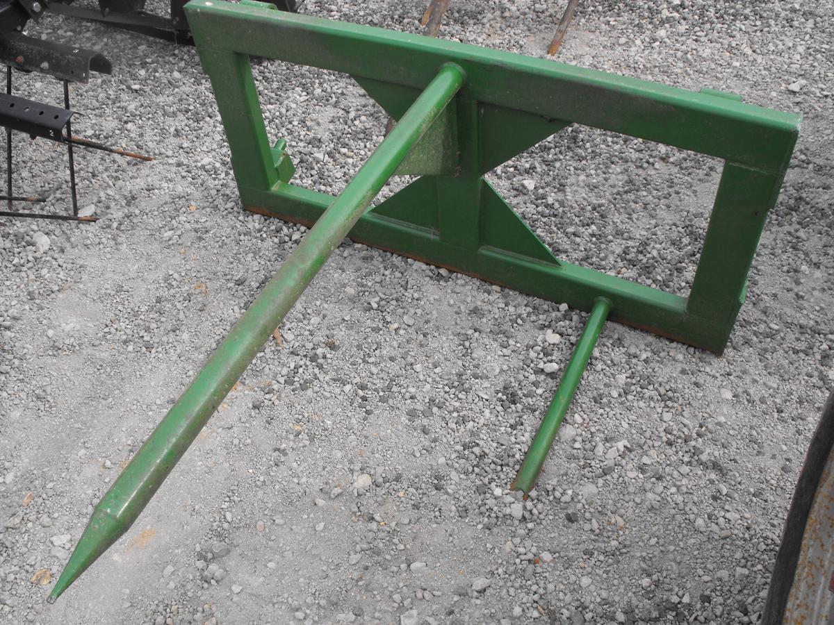 JOHN DEERE QUICK ATTACH BALE SPEAR