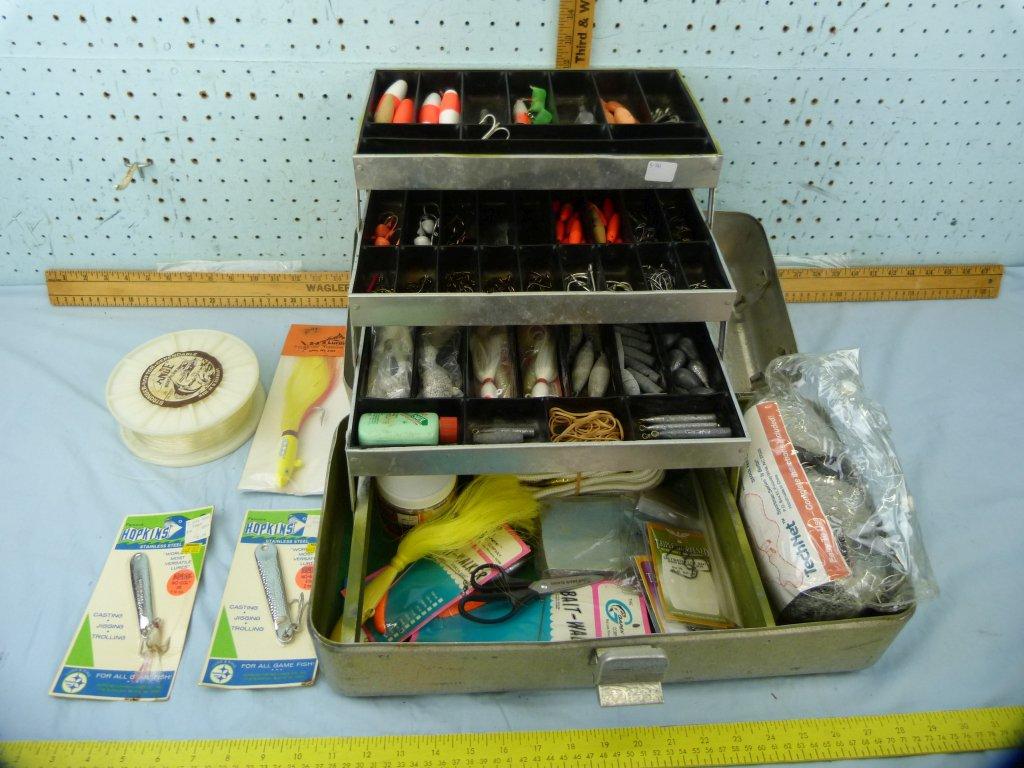 Aluminum Unco Tacklebox w/mostly saltwater lures