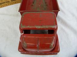 Metal toy dump truck w/fixed bed, 11-1/4" L