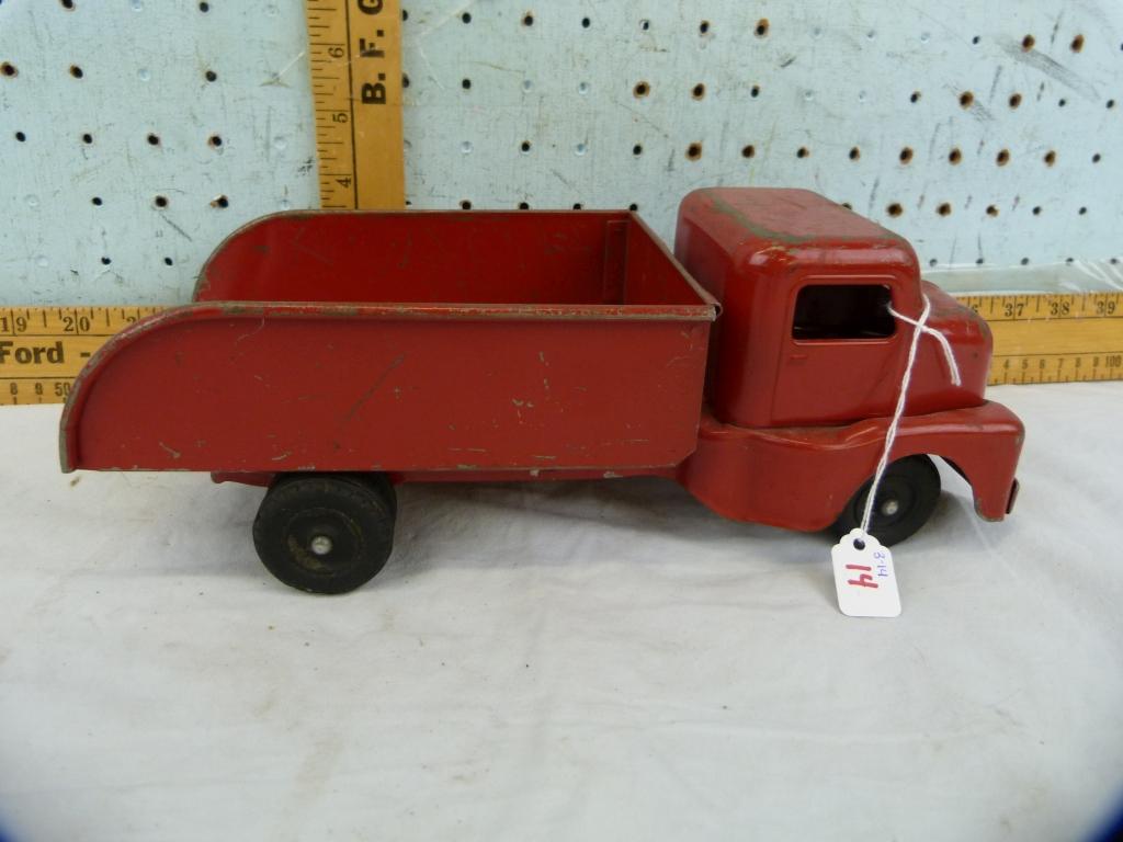 Metal toy dump truck w/fixed bed, 11-1/4" L